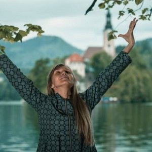 Meet your Posher, Caroline